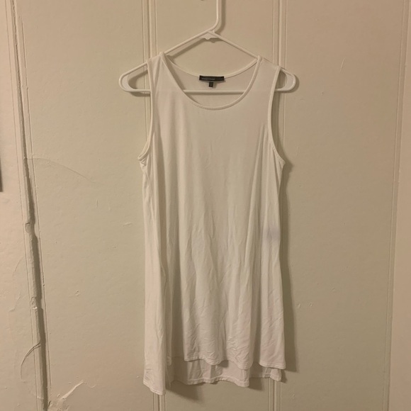 emma’s closet Tops - Emma’s Closet White Flowy Tank Top Size Small